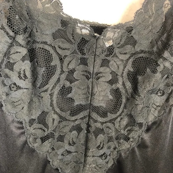 SABRINA Vintage Black Lace Tank Top - Picture 2 of 6